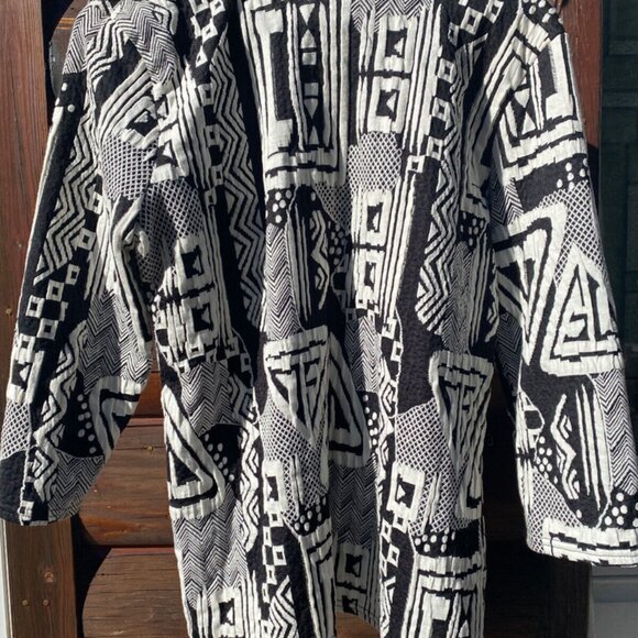 Woman's Peck & Peck Black & White Geo Over Shirt Jacket Blazer Top Size Medium - Picture 4 of 8
